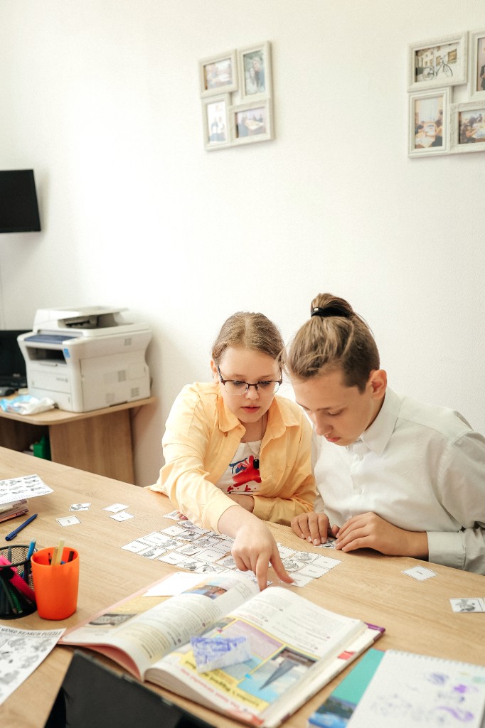 Дети 9-12 лет — на занятиях в English House
